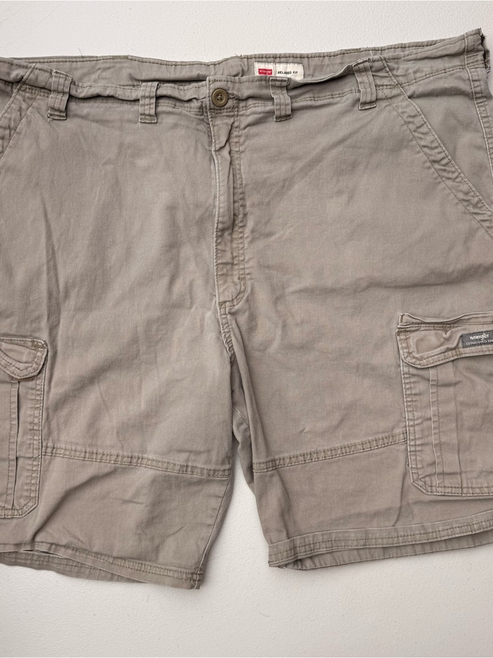 Wrangler Men's Tan Cargo Shorts Cotton Size 46